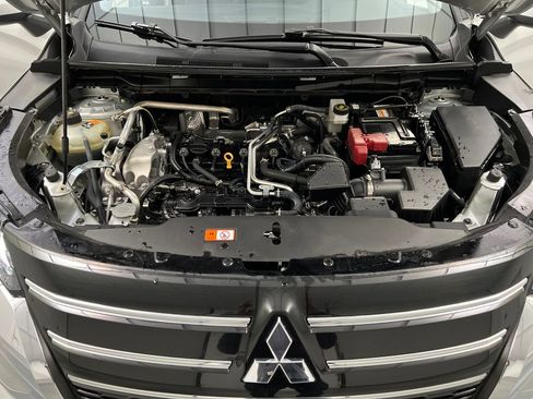 Used 2025 Mitsubishi Outlander SE FWD image 73
