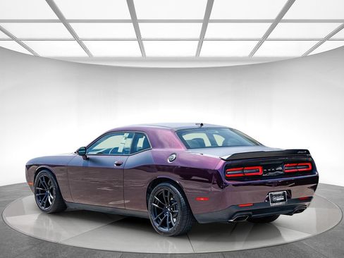 Used 2022 Dodge Challenger R/T Scat Pack w/ T/A Package RWD image 2