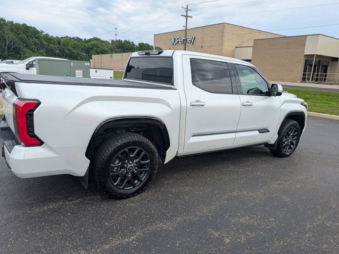 Used 2023 Toyota Tundra Platinum AWD/4WD image 8