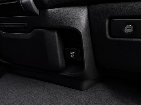Used 2023 RAM 1500 Laramie AWD/4WD image 22
