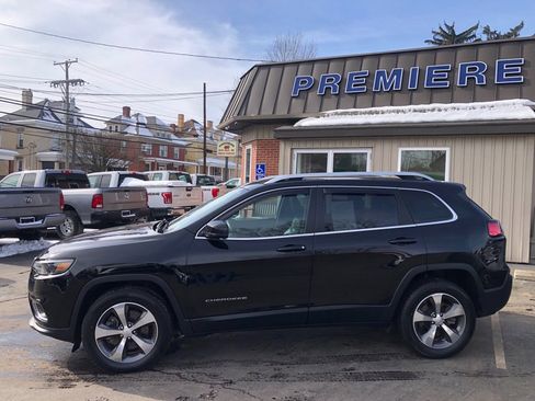 Used 2019 Jeep Cherokee Limited w/ Trailer Tow Group image 2