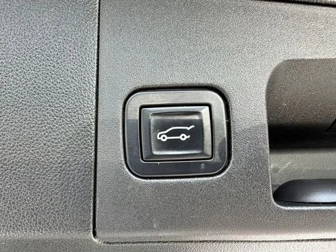 Used 2017 Cadillac XT5 Premium Luxury AWD/4WD image 25