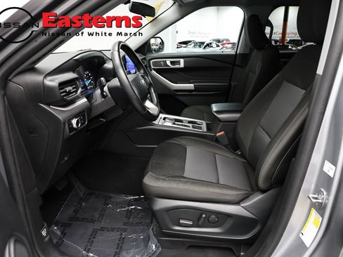Used 2023 Ford Explorer XLT RWD image 14