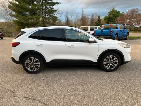 Used 2022 Ford Escape SEL image 8