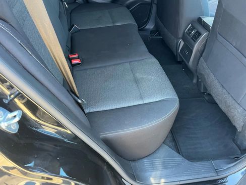 Used 2023 Nissan Rogue SV image 18