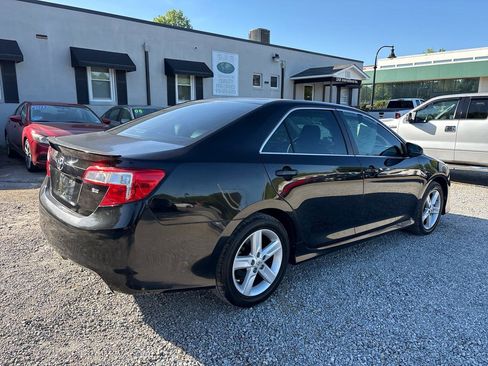 Used 2013 Toyota Camry SE image 10
