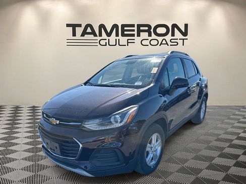 Used 2021 Chevrolet Trax LT w/ Driver Confidence Package image 3