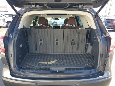 Used 2023 Subaru Ascent Touring image 9