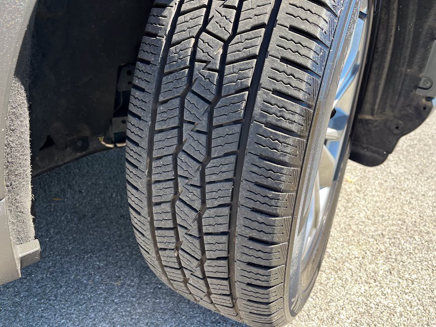 Used 2020 Ford Explorer XLT w/ Equipment Group 202A AWD/4WD image 52