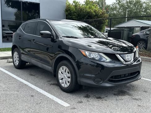 Used 2019 Nissan Rogue Sport S image 11
