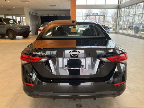 Used 2025 Nissan Sentra SV image 6