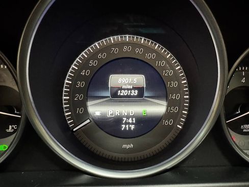 Used 2013 Mercedes-Benz C 300 4MATIC Sedan image 30