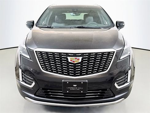 New 2026 Cadillac XT5 Premium Luxury image 2