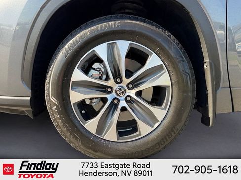 Certified 2025 Toyota Highlander XLE AWD/4WD image 12
