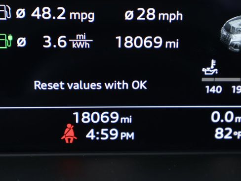 Used 2023 Audi Q5 e Premium Plus w/ Premium Plus Package image 22