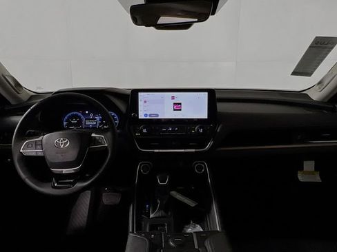 New 2026 Toyota Grand Highlander FWD image 26