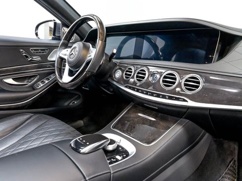 Used 2019 Mercedes-Benz S 560 4MATIC Sedan w/ Premium Package image 26