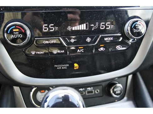Used 2024 Nissan Murano SV w/ SV Midnight Edition Package FWD image 17