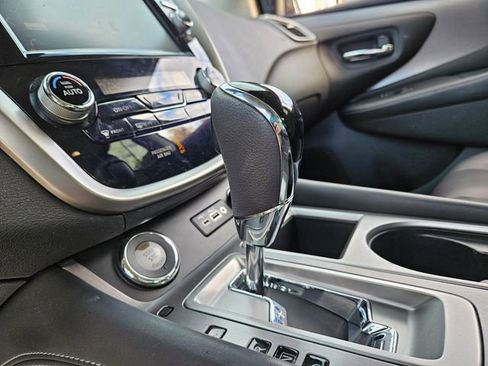 Used 2024 Nissan Murano SV image 24