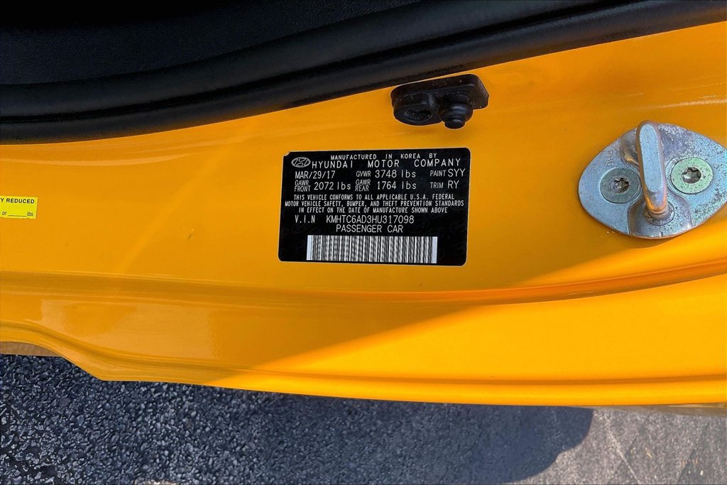 Used 2017 Hyundai Veloster FWD image 38