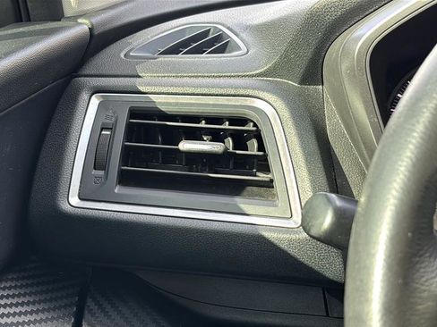 Used 2023 Subaru Ascent Premium w/ Convenience Package image 17