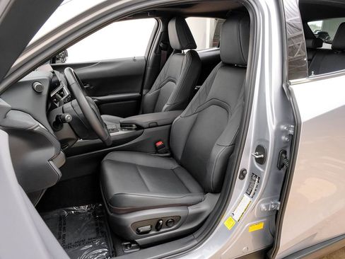 Used 2025 Lexus UX 300h FWD image 29