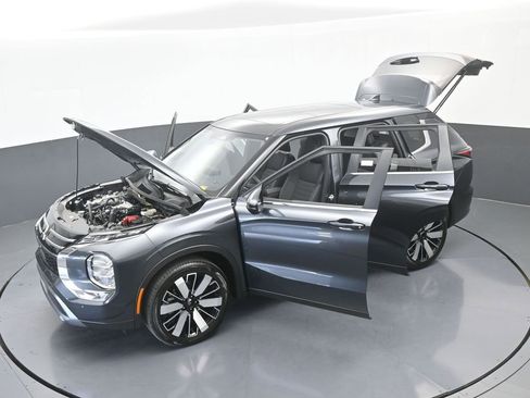 New 2026 Mitsubishi Outlander SE image 67