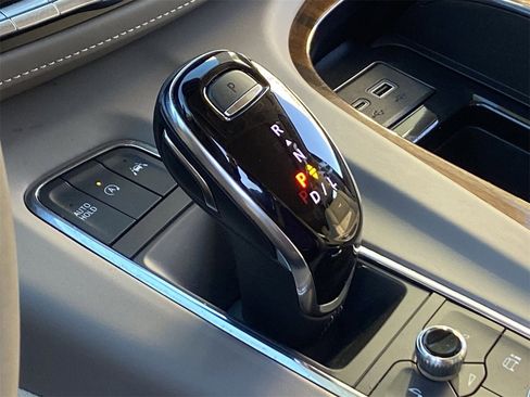 Certified 2024 Cadillac Escalade Sport Platinum image 30