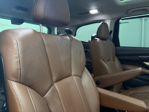Used 2019 Subaru Ascent Touring w/ Popular Package #3 AWD/4WD image 29