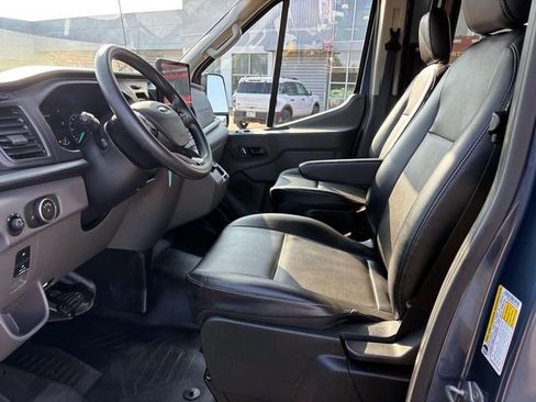 Used 2023 Ford E-Transit image 7