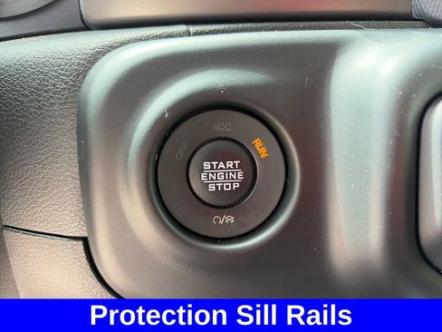 Used 2021 Jeep Gladiator Sport AWD/4WD image 31