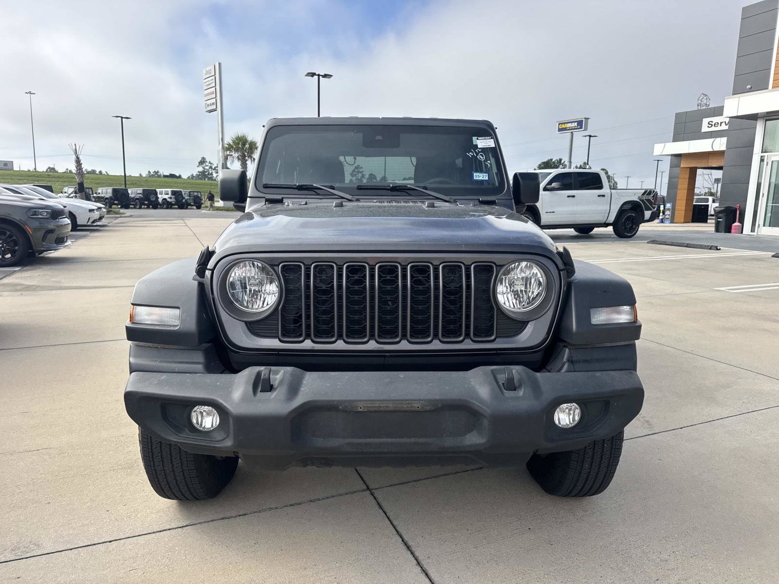 Used 2024 Jeep Wrangler Sport AWD/4WD image 2