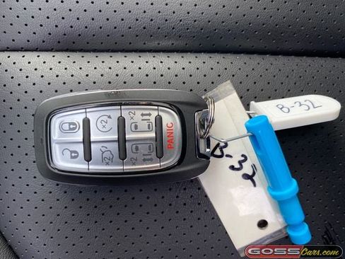 New 2026 Chrysler Pacifica Select image 27