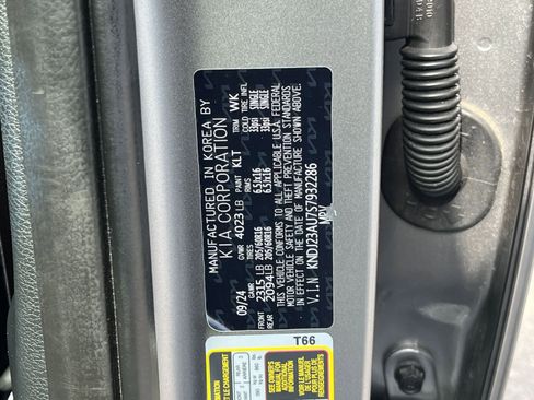 Used 2025 Kia Soul LX w/ LX Technology Package image 24