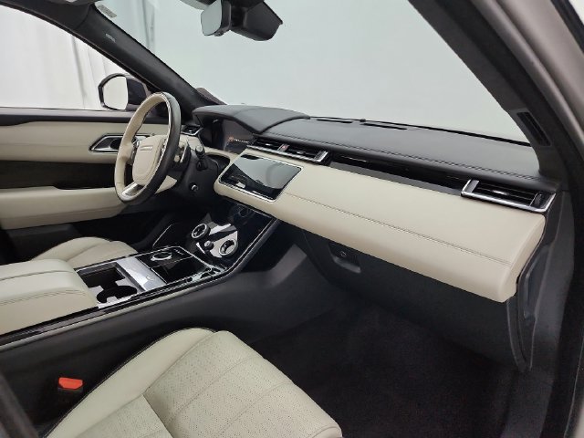 Used 2018 Land Rover Range Rover Velar AWD/4WD image 39