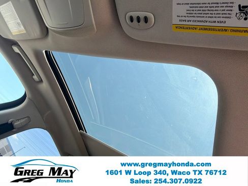 Used 2018 Ford Edge Titanium w/ Equipment Group 301A FWD image 22