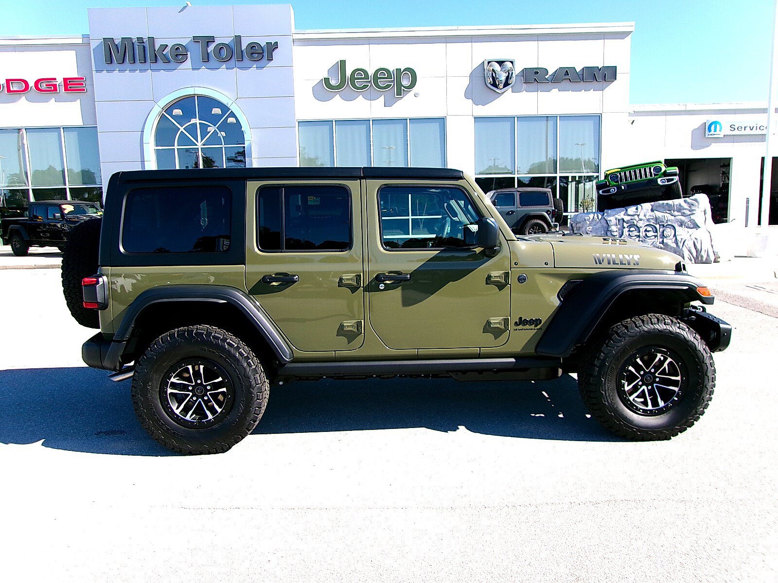 New 2027 Jeep Wrangler Unlimited Rubicon 392 AWD/4WD image 5