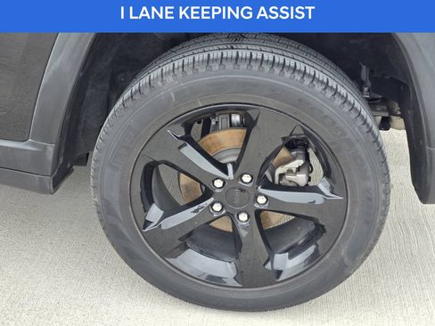 Used 2024 Jeep Grand Cherokee Limited w/ Black Appearance Package RWD image 9
