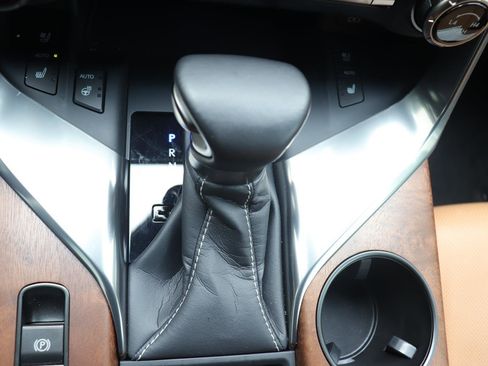 Used 2024 Lexus LX 600 4WD w/ Luxury Package image 38