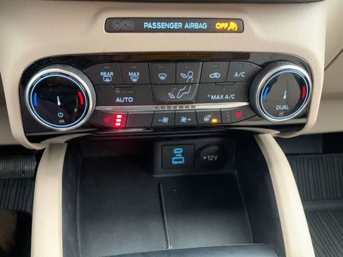 Certified 2022 Ford Escape SE w/ Convenience Package image 12