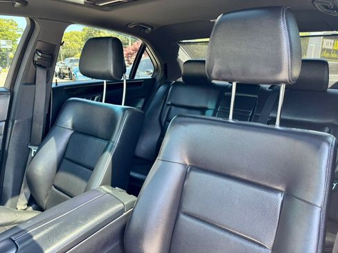 Used 2014 Mercedes-Benz E 350 4MATIC Sedan image 13
