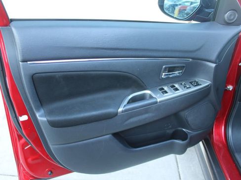 Used 2020 Mitsubishi Outlander Sport ES image 19