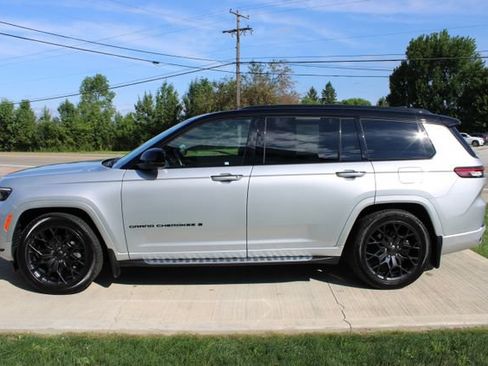 Used 2024 Jeep Grand Cherokee L Summit AWD/4WD image 35