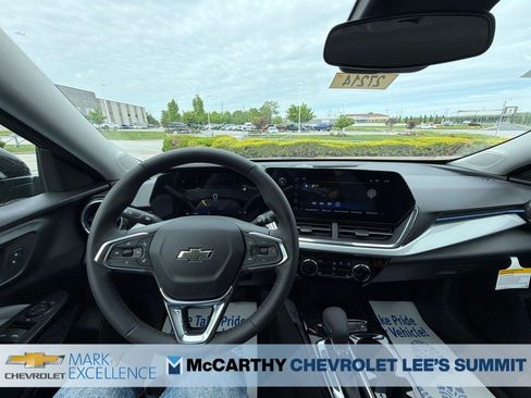 New 2026 Chevrolet Trax LT w/ Driver Confidence Package FWD image 17