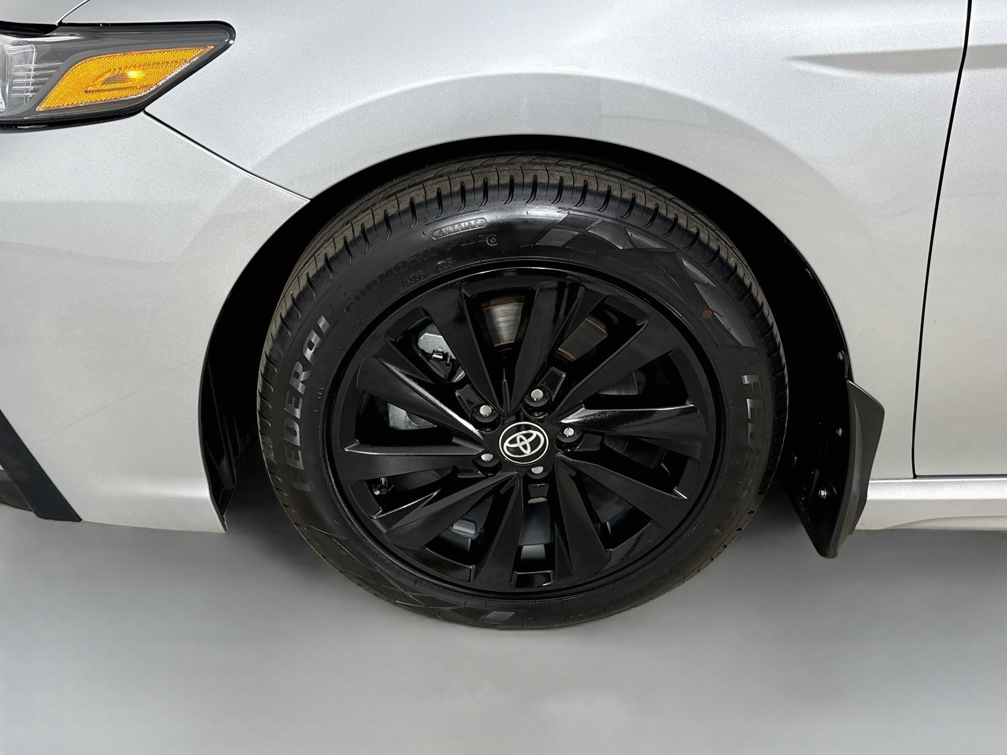 Used 2024 Toyota Camry SE FWD image 31