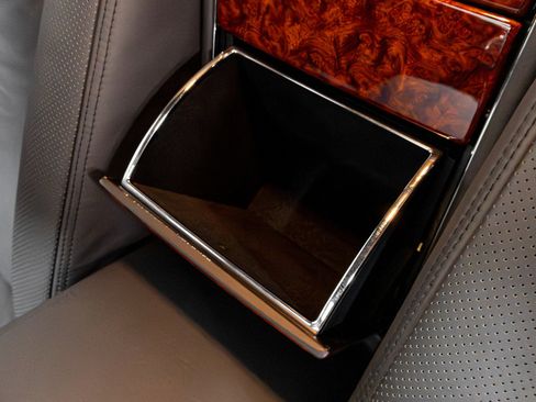 Used 2004 Maybach 57 image 28