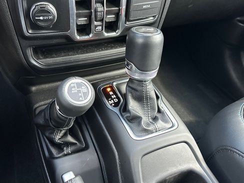 Used 2024 Jeep Wrangler High Altitude image 15