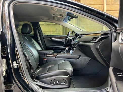 Used 2017 Cadillac XTS Luxury image 27