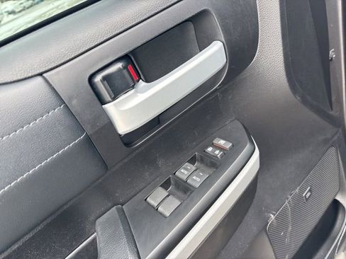 Used 2021 Toyota Tundra Limited w/ Limited Premium Package image 40