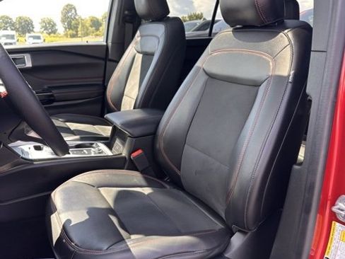 Used 2023 Ford Explorer ST-Line image 17